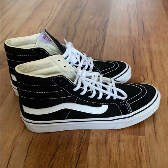 Vans - Picture 1 of 6